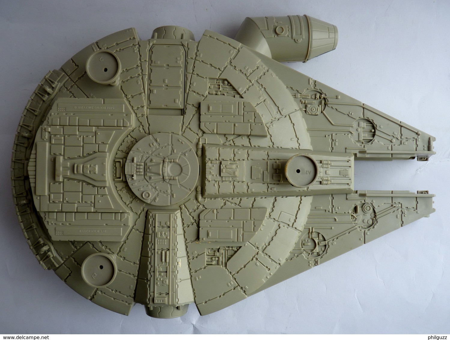 VAISSEAU FIGURINE STAR WARS ACTION FLEET MICRO MACHINE Vaisseau LE FAUCON MILLEMIUM FALCON La Guerre Des Etoiles 1995 - Andere & Zonder Classificatie