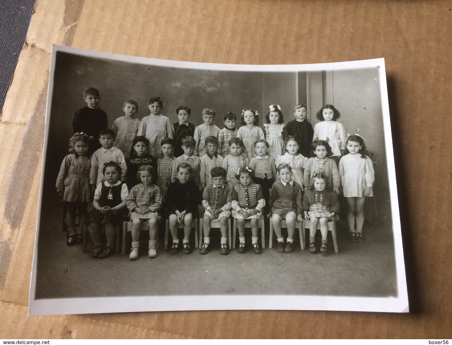 2 PHOTOS DE CLASSE  UNE CLASSE DE BOURDEIX (DORDOGNE) 1910 1915 UNE PÉRIODE ANNÉE  1950 - Non Classés