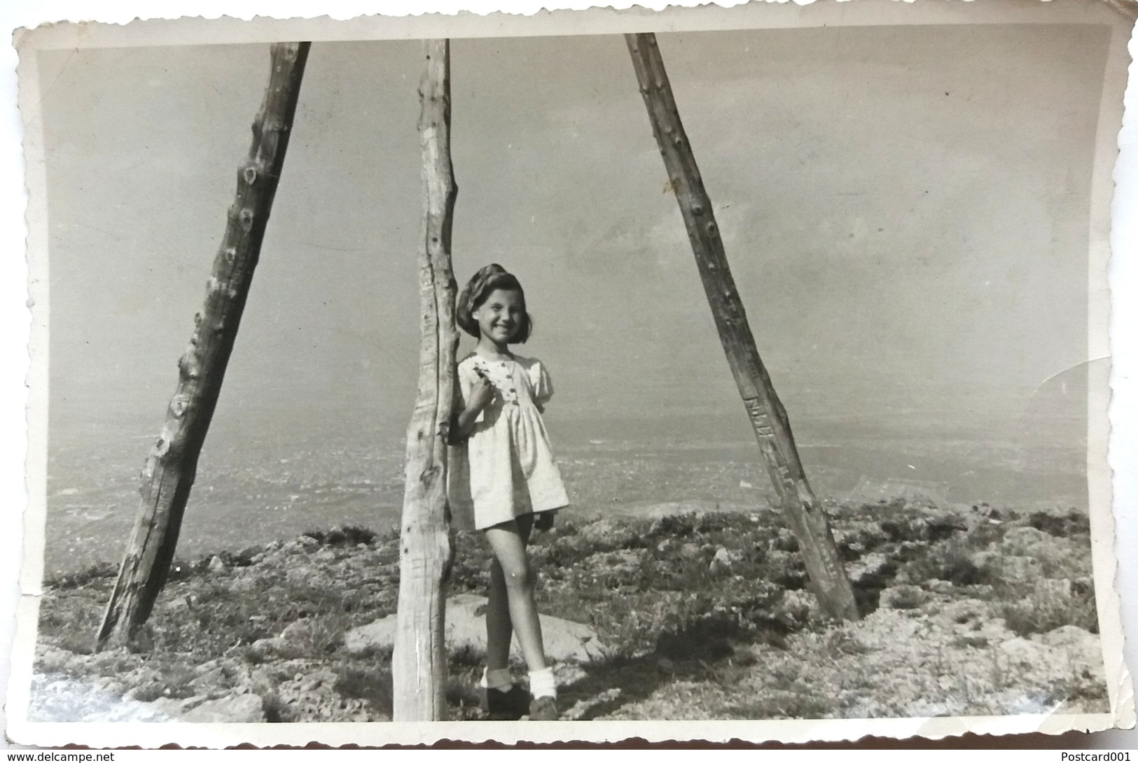 №59  Photography Of  Girl On Mountain Peak -  1950, Old FOTO PHOTO - Personnes Anonymes