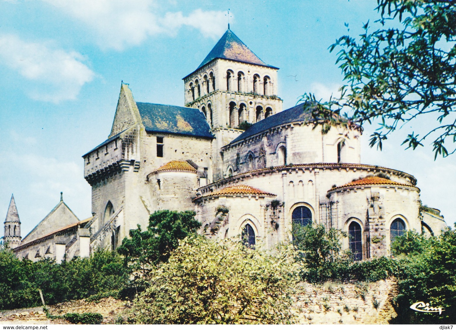 79 Saint Jouin De Marnes Eglise Abbatiale L'Abside (2 Scans) - Autres & Non Classés