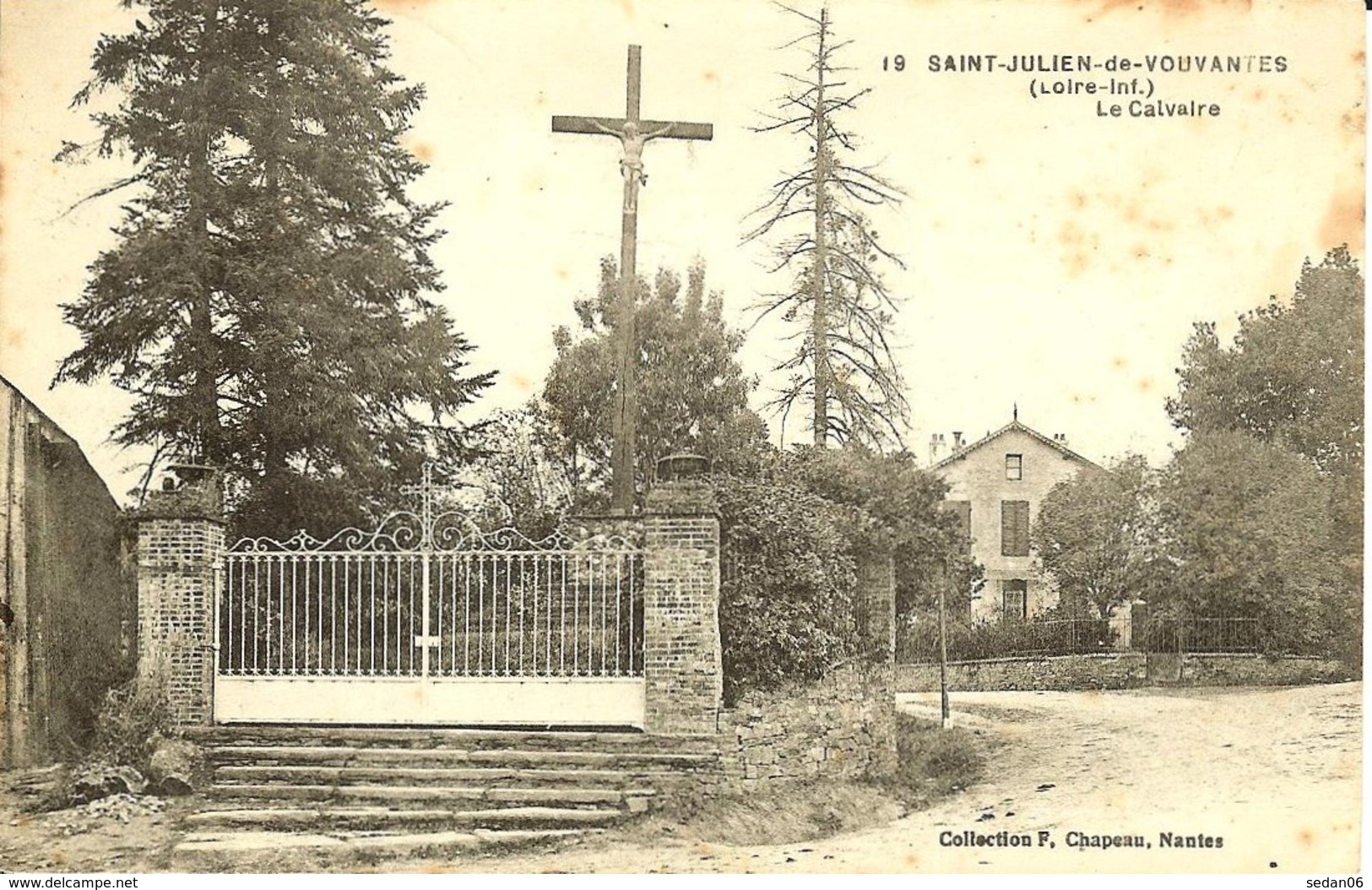 CPA - LOIRE-ATLANTIQUE - ST JULIEN-de-VOUVANTES, Le Calvaire - Saint Julien De Vouvantes