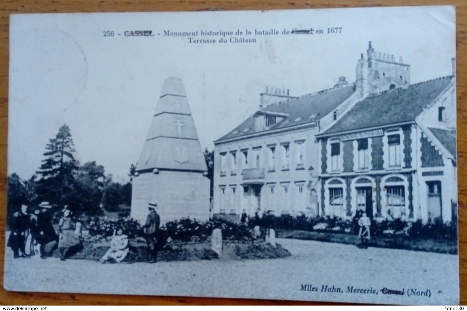 59 Cassel Monument Historique De La Bataille De Cassel Terrasse Du Chateau - Cassel