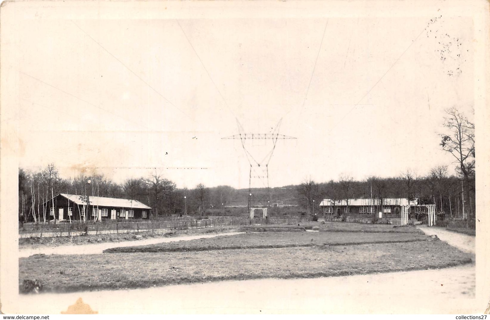 91-MONTLHERY- CAMP LEGER DE MONTLHERY- UNE VUE - Montlhery