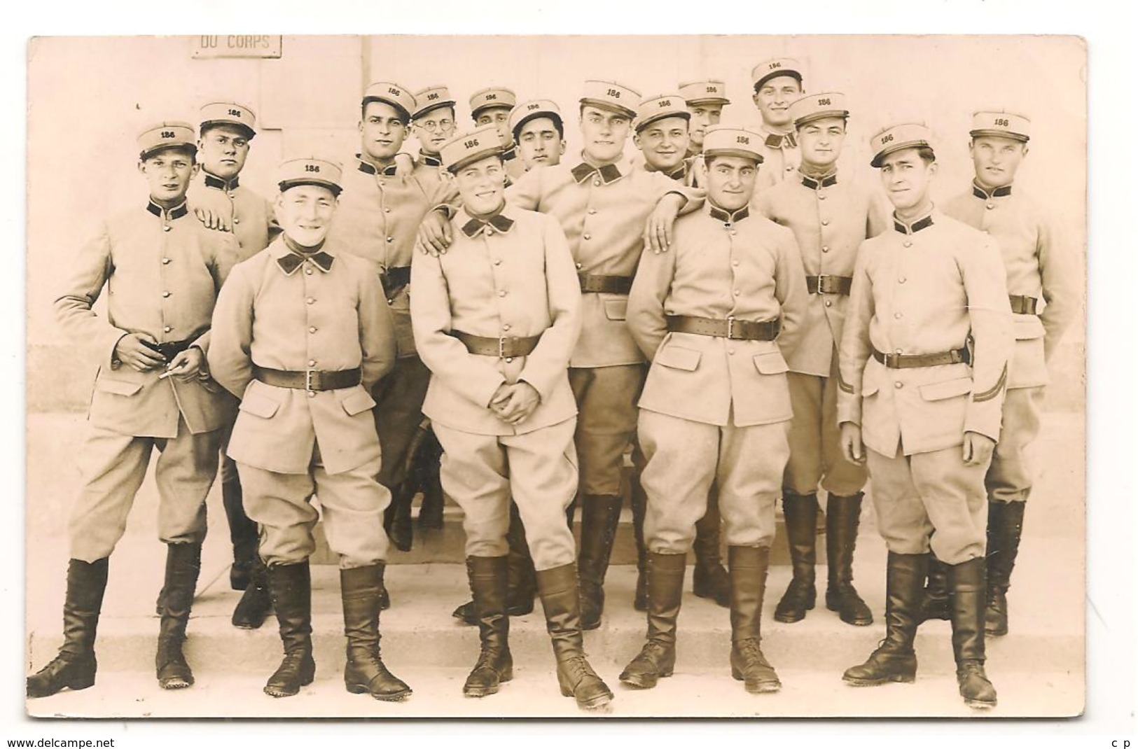 Militaires - Guerre 1914 / 1918 - 186 Eme  - Groupe De Soldats  -  Carte Photo  - CPA° - War 1914-18