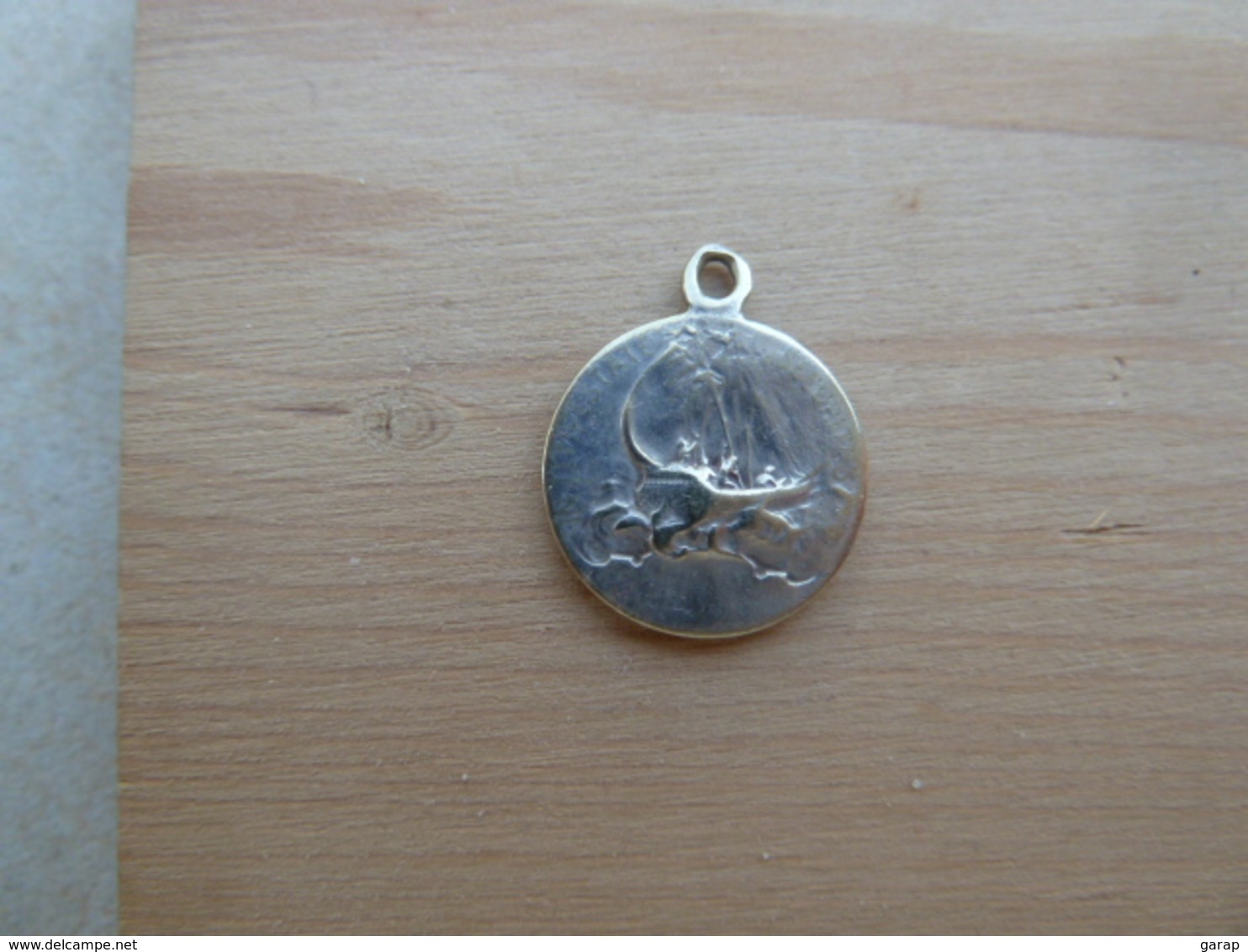 Mada-344 Médaille Ancienne Signée (difficile à Lire ), Usée G. Georgius Possible En Ag - Religion & Esotericism
