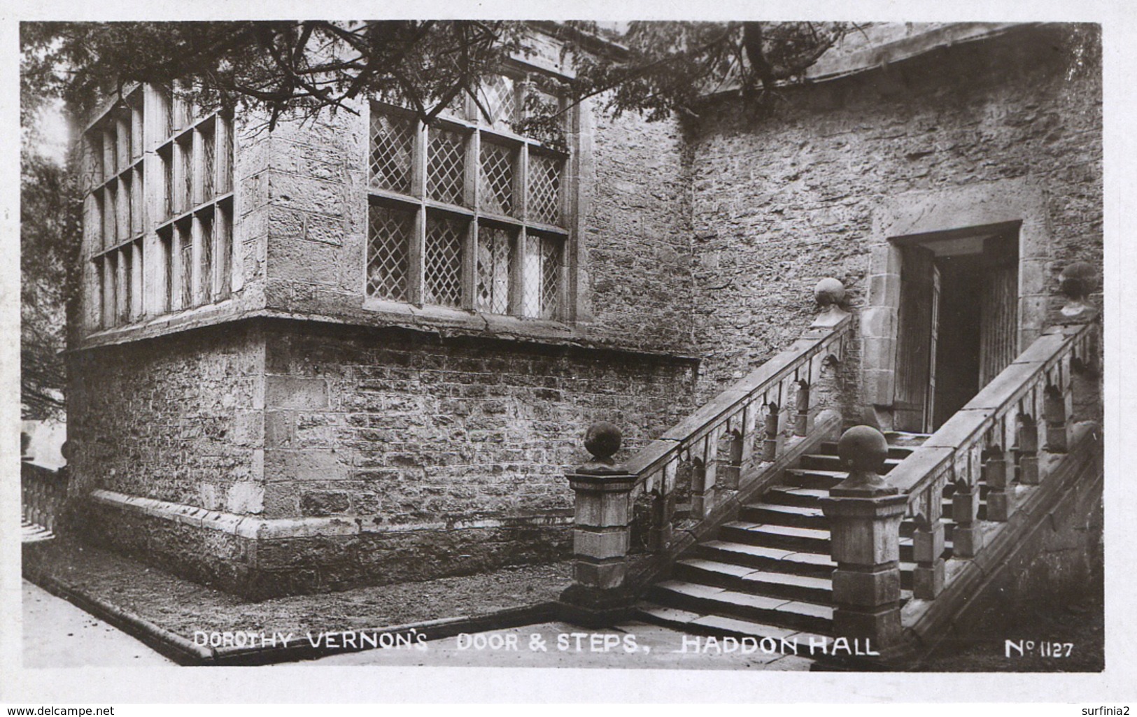 DERBYSHIRE - HADDON HALL - DOROTHY VERNON'S DOOR AND STEPS RP Db379 - Derbyshire