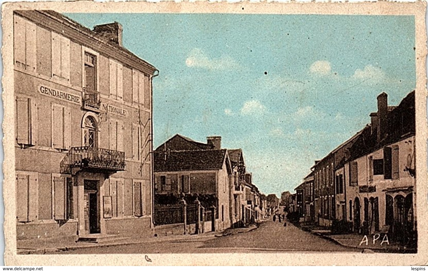 64 - LEMBEYE -- La Gendarmerie Et La Route De Conchez - Lembeye