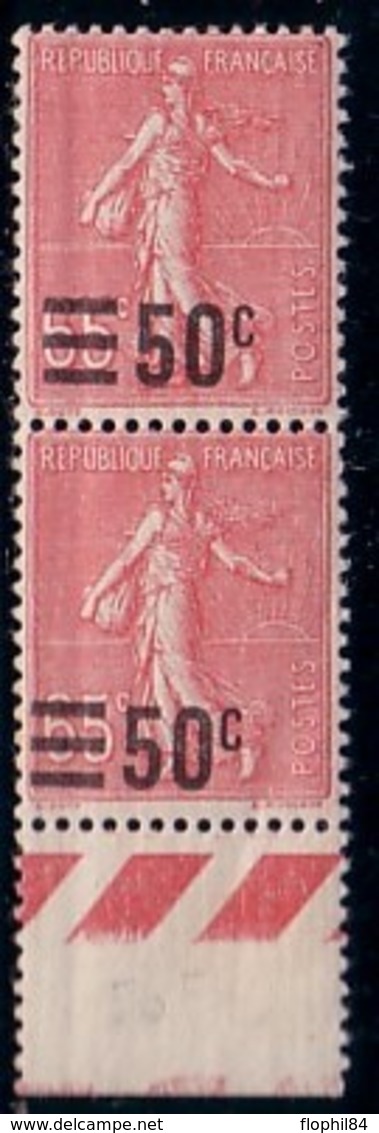 SEMEUSE - 50c/65 ROSE EN PAIRE - N°224 - VARIETE - SURCHARGE NORMALE EN HAUT ET DEPLACEE EN BAS. - Unused Stamps