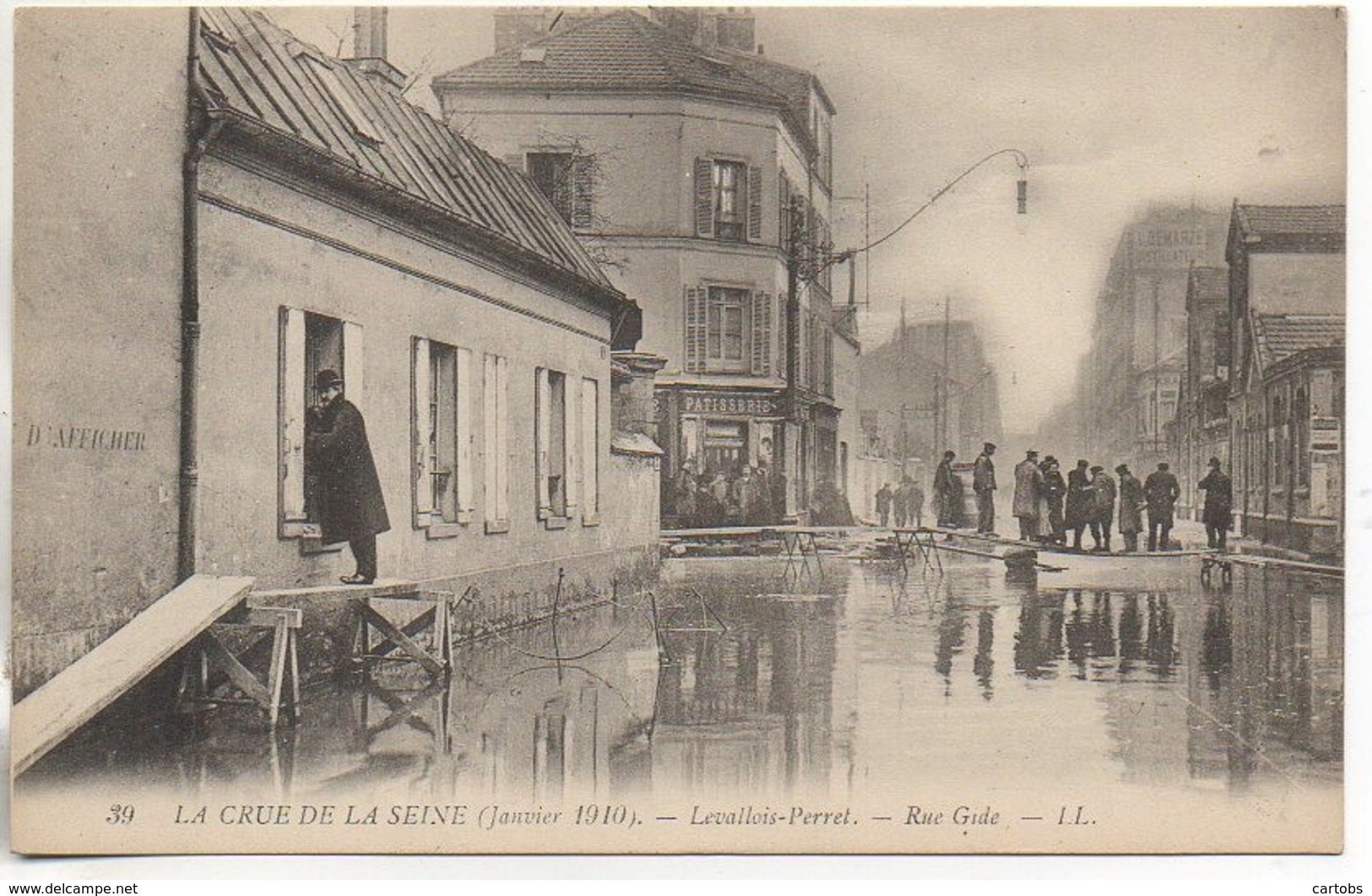 92  LEVALLOIS-PERRET  Crue De La Seine , Janvier 1910  La Rue Gide - Levallois Perret