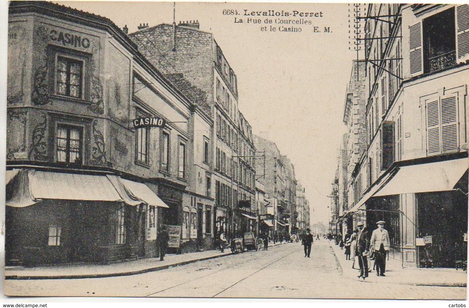 92  LEVALLOIS-PERRET La Rue De Courcelles Et Le Casino - Levallois Perret