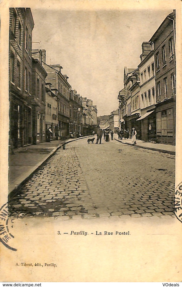 025 704 - CPA - France (76) Seine Maritime - Pavilly - La Rue Postel - Pavilly