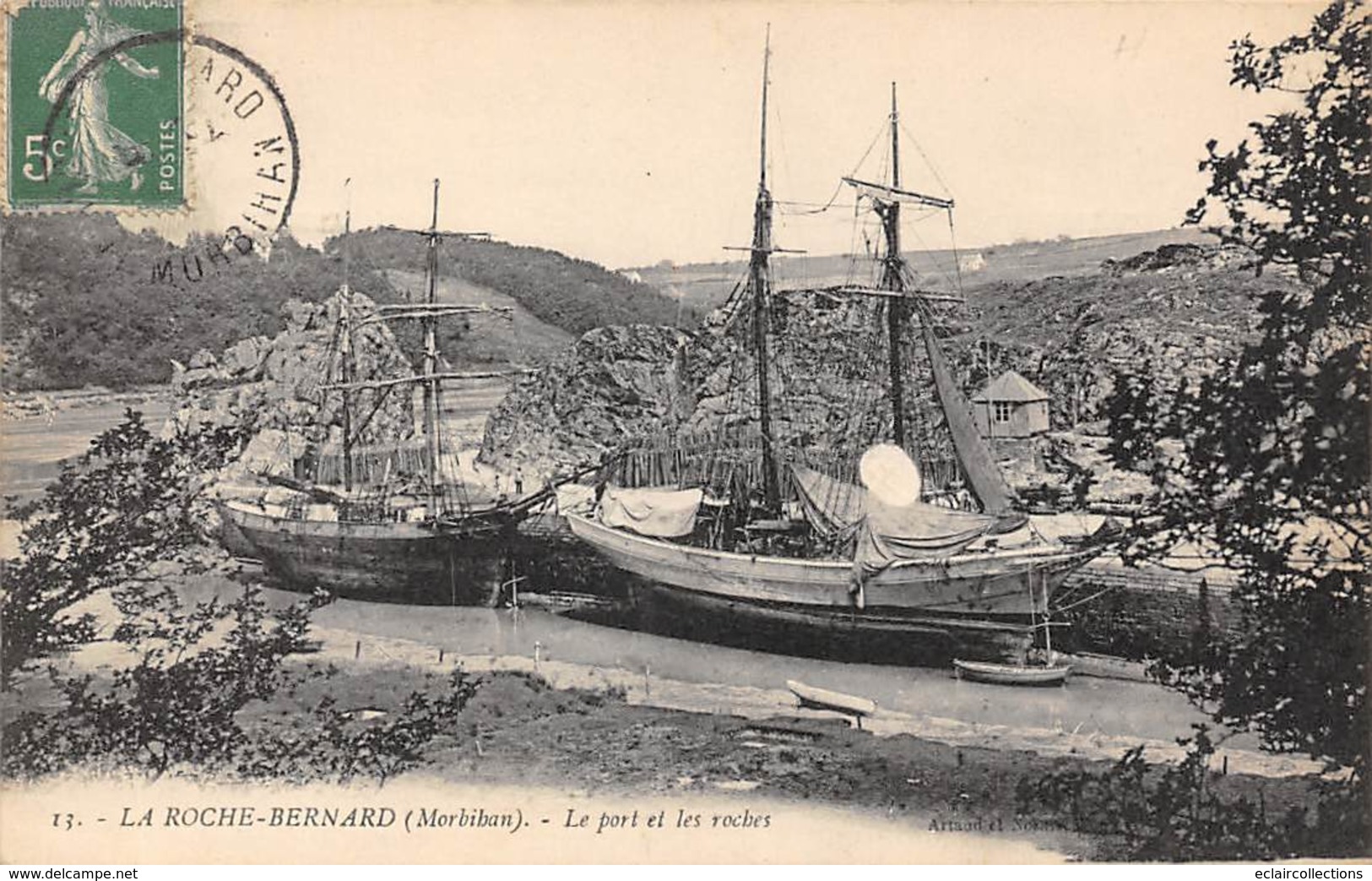 La Roche-Bernard          56       Bateaux Dans Le Port Et Les Roches         (Voir Scan) - La Roche-Bernard