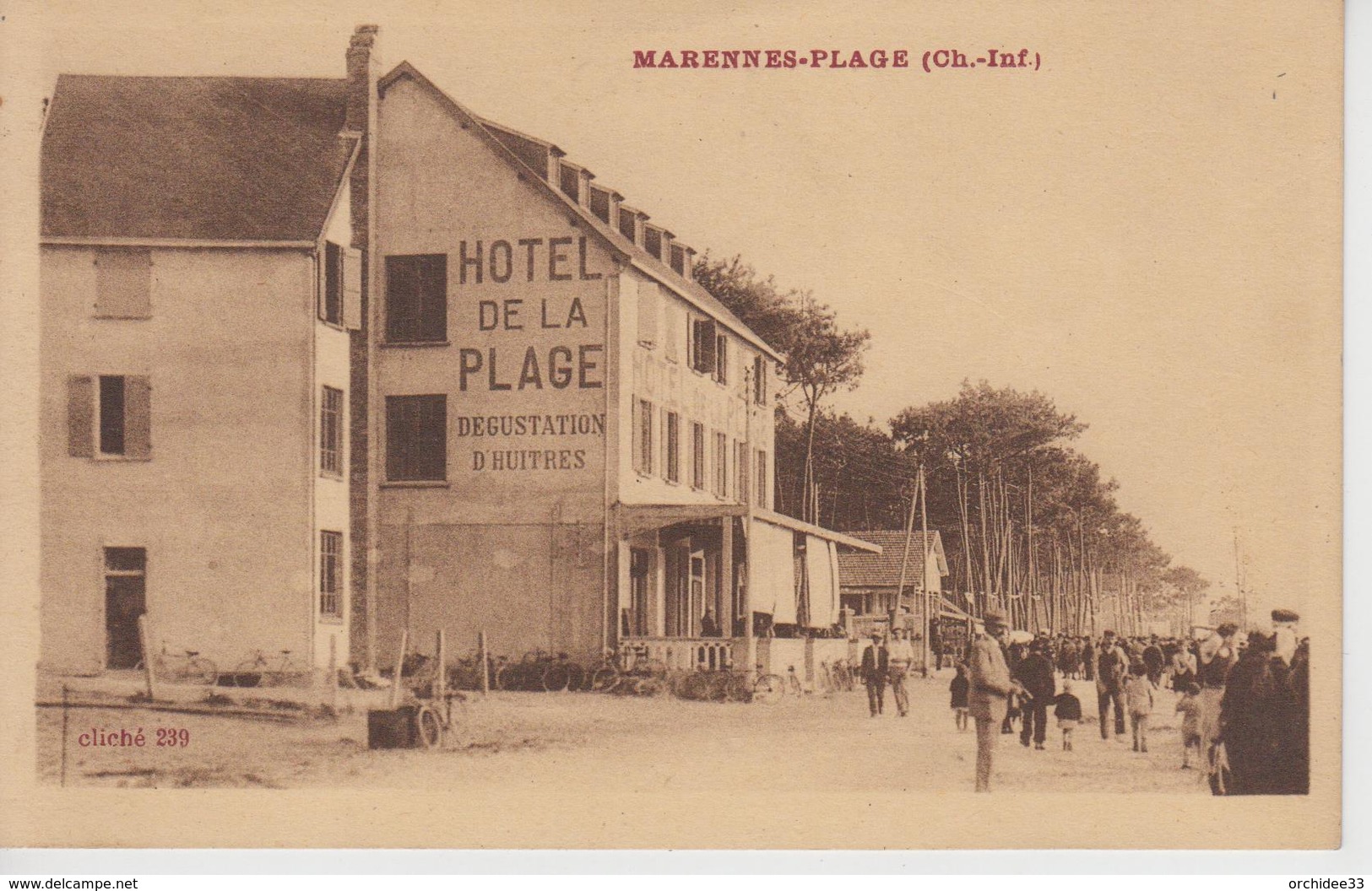 CPA Marennes-Plage (animation Devant L'Hôtel De La Plage) - Marennes