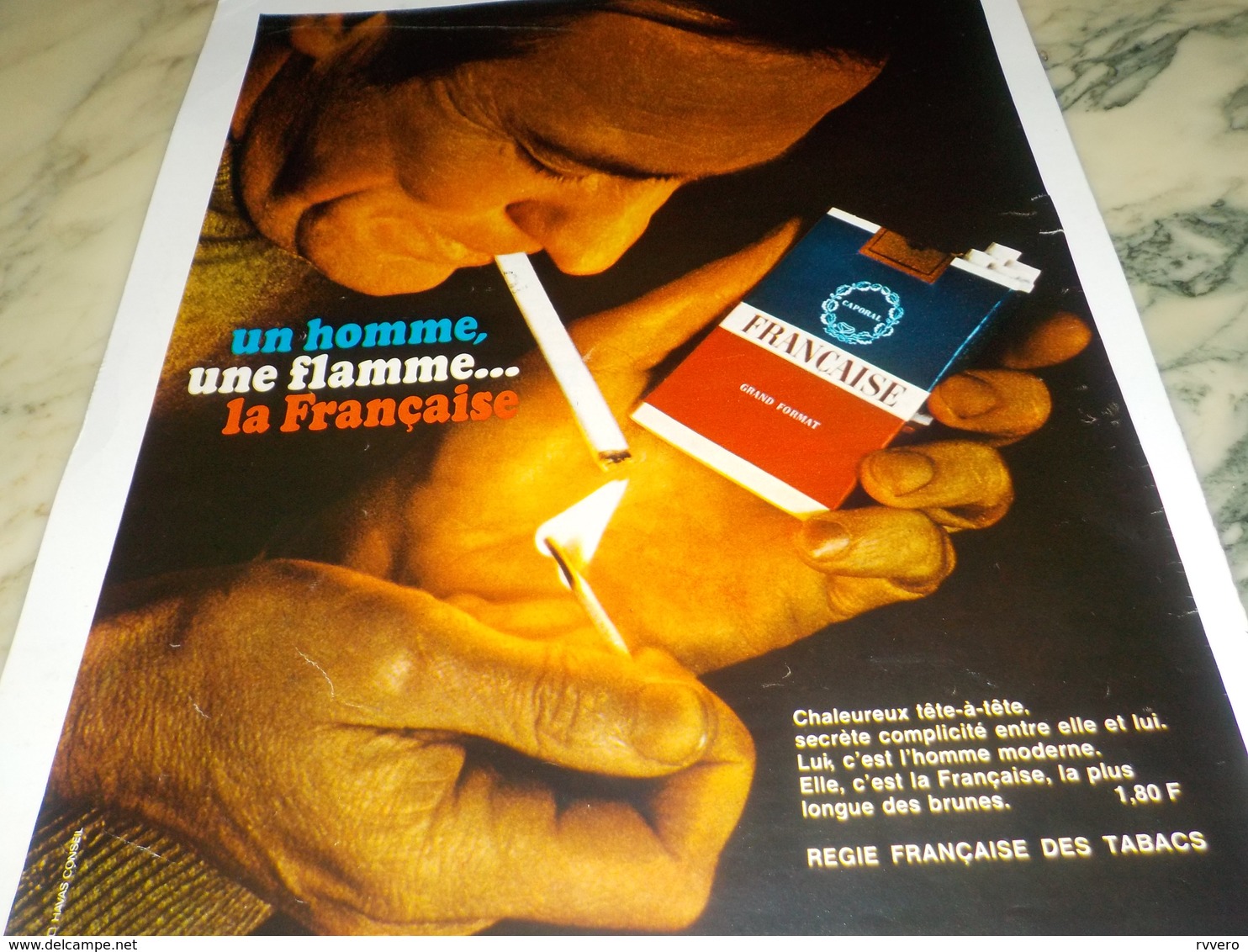 ANCIENNE PUBLICITE UN HOMME UNE FLAMME ET CIGARETTE FRANCAISE 1967 - Altri & Non Classificati