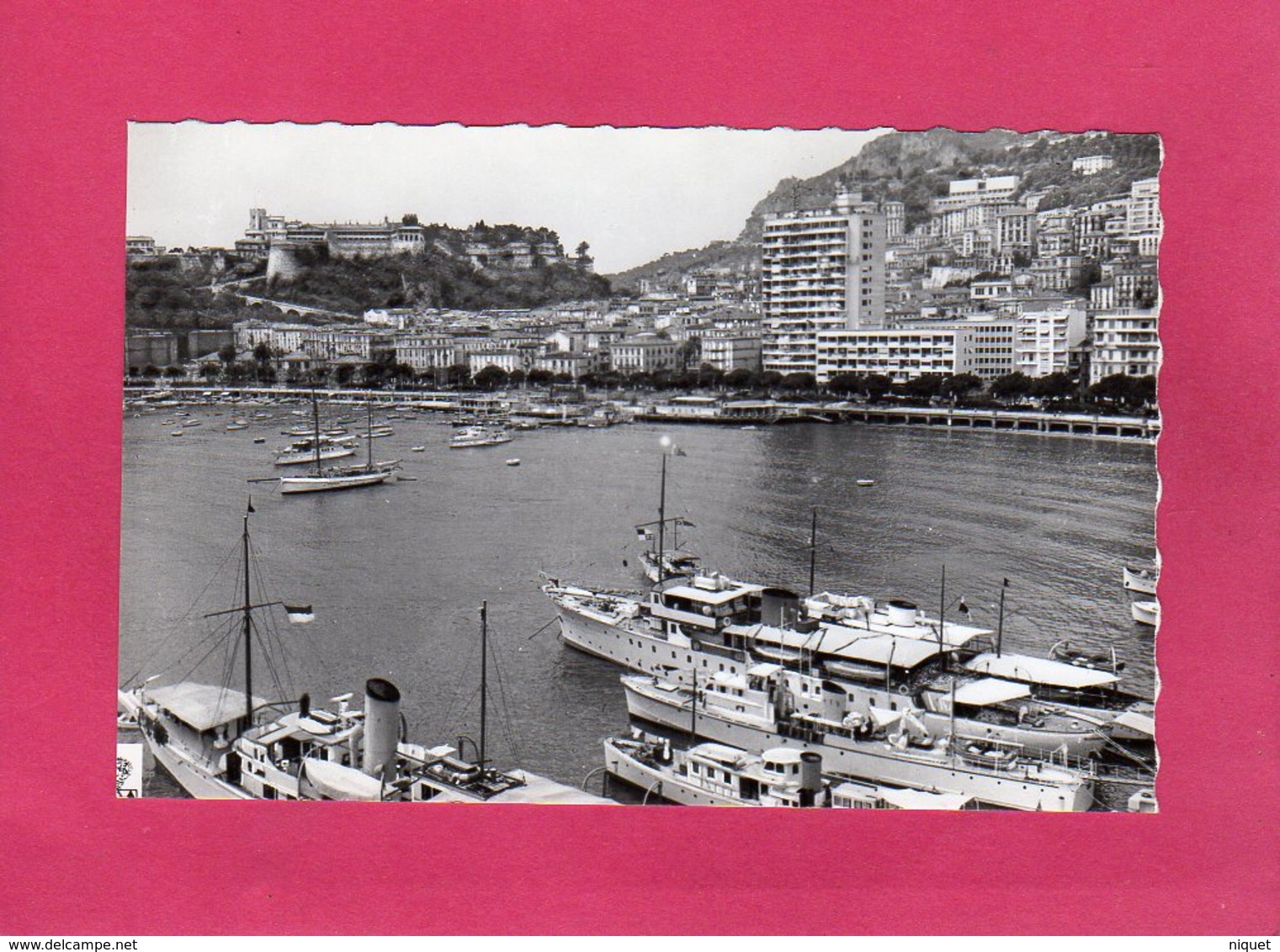 PRINCIPAUTE DE MONACO, Le Port, La Condemine, Le Palais Du Prince, Animée, Bateaux, (L. Larcan) - La Condamine