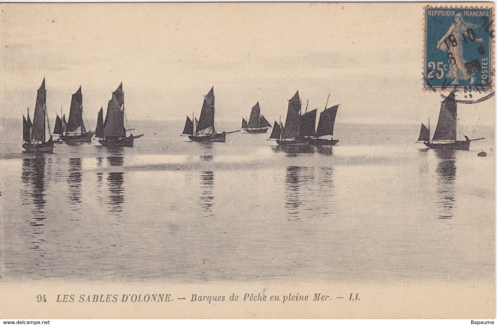 CPA - Les Sables D'Olonne (85) Vendée -  Barques De Pêche En Pleine Mer - Sables D'Olonne