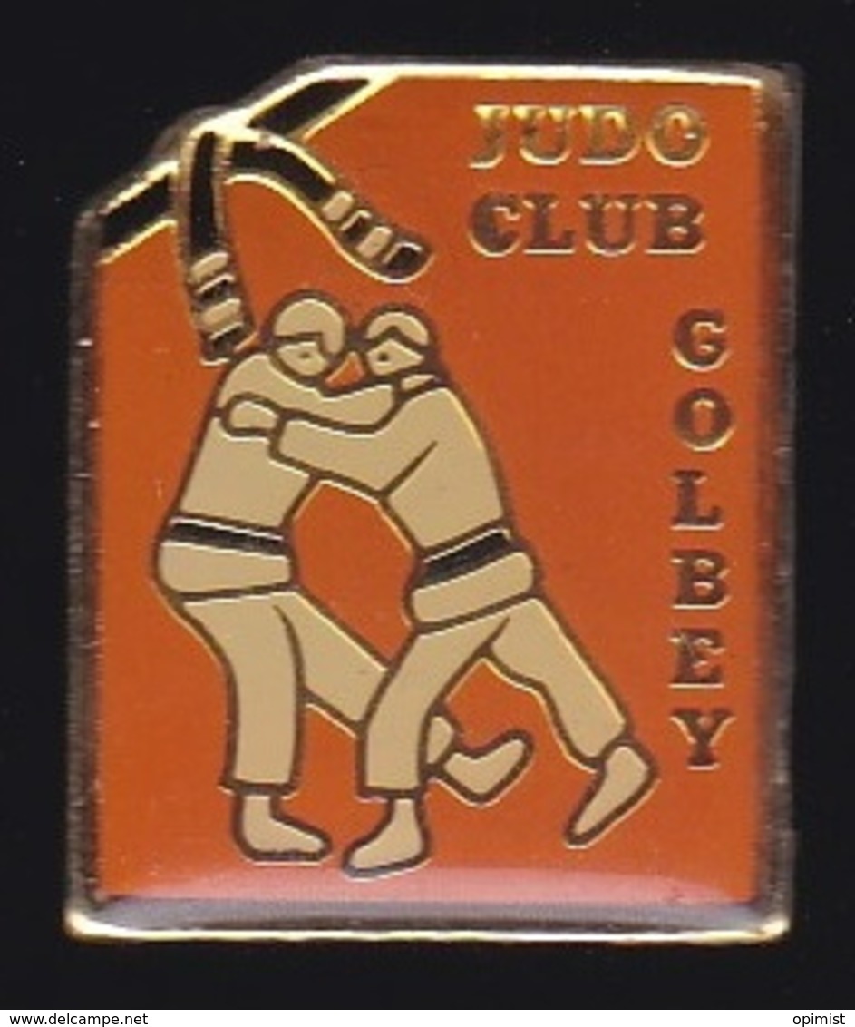 63988- Pin's -Judo Club Golbey. - Judo