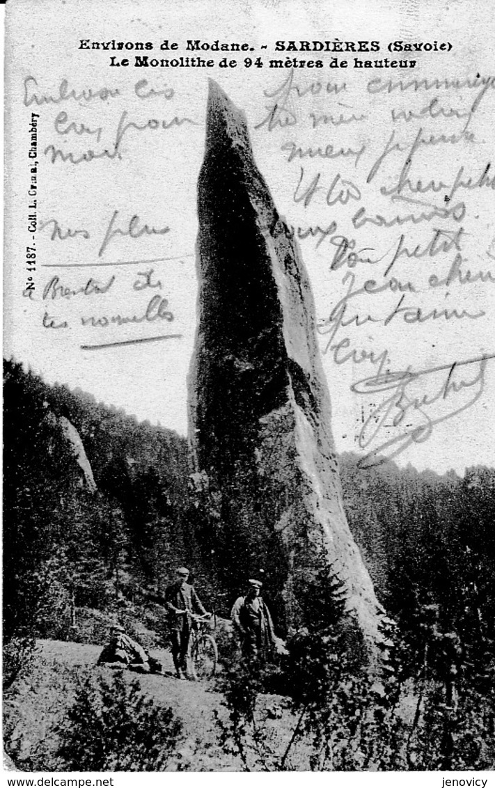 SARDRIERES ,LE MONOLITHE DE 94 METRES DE HAUTEUR ,PERSONNAGES     REF 65133 - Dolmen & Menhirs