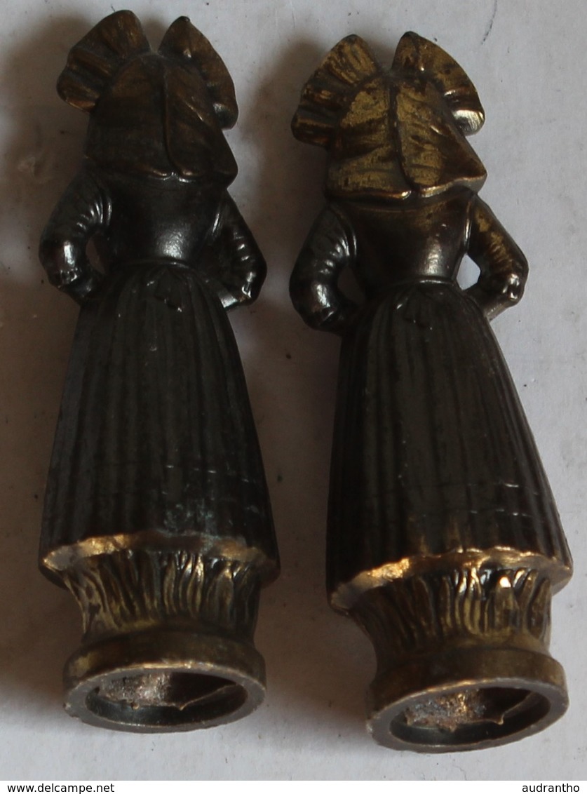 2 Anciennes Figurines Décoratives En Laiton Femmes Alsaciennes ALSACE - People