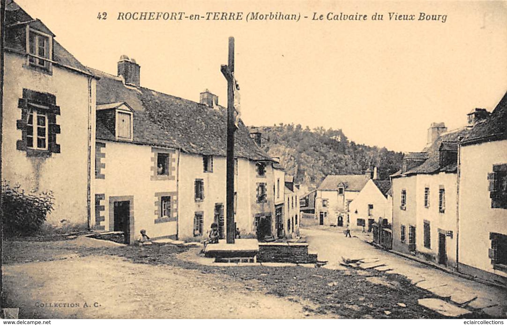 Rochefort-en-Terre        56       Le Calvaire Du Vieux Bourg     (Voir Scan) - Rochefort En Terre
