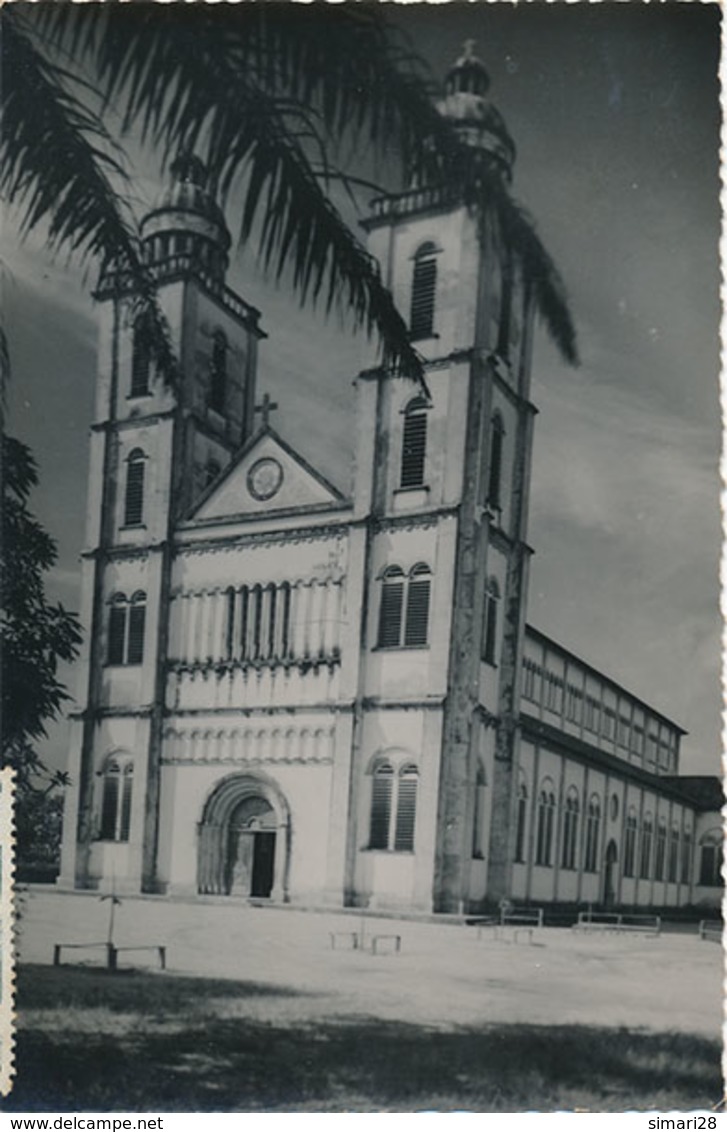 DOUALA - CARTE PHOTO - L'EGLISE - Cameroun