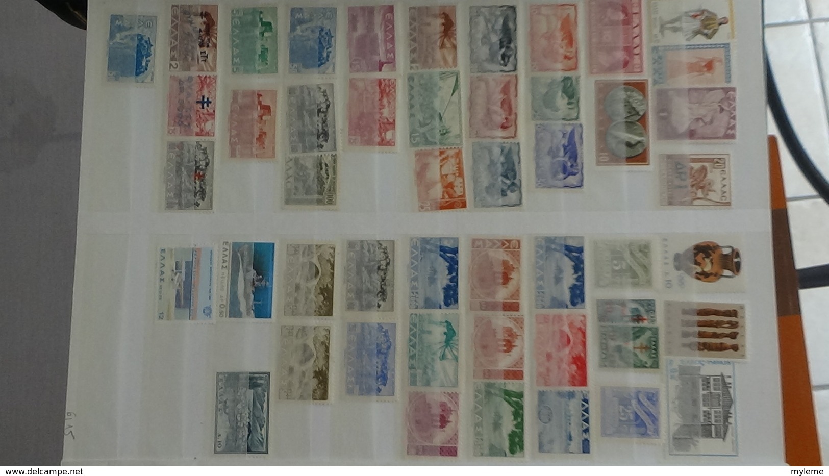 D46 Collection de timbres ** et * de différents paus. Majorité **. A saisir !!!