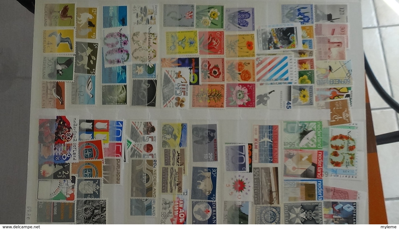 D46 Collection de timbres ** et * de différents paus. Majorité **. A saisir !!!