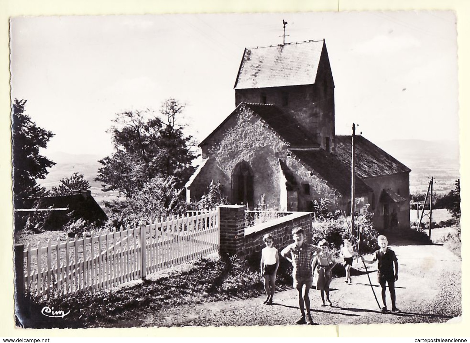 X71062 UCHON Saone-Loire EGLISE Groupe Enfants 1959 - COMBIER 16 Véritable Photographie - Autres & Non Classés