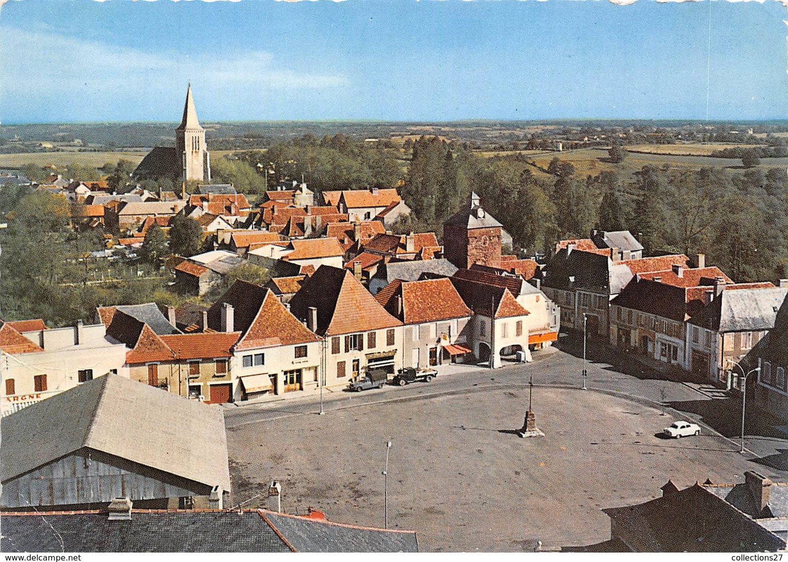 64-LEMBEYE- PLACE DU MARCHE , LA VIEILLE PORTE L'EGLISE NOTRE DAME - Lembeye