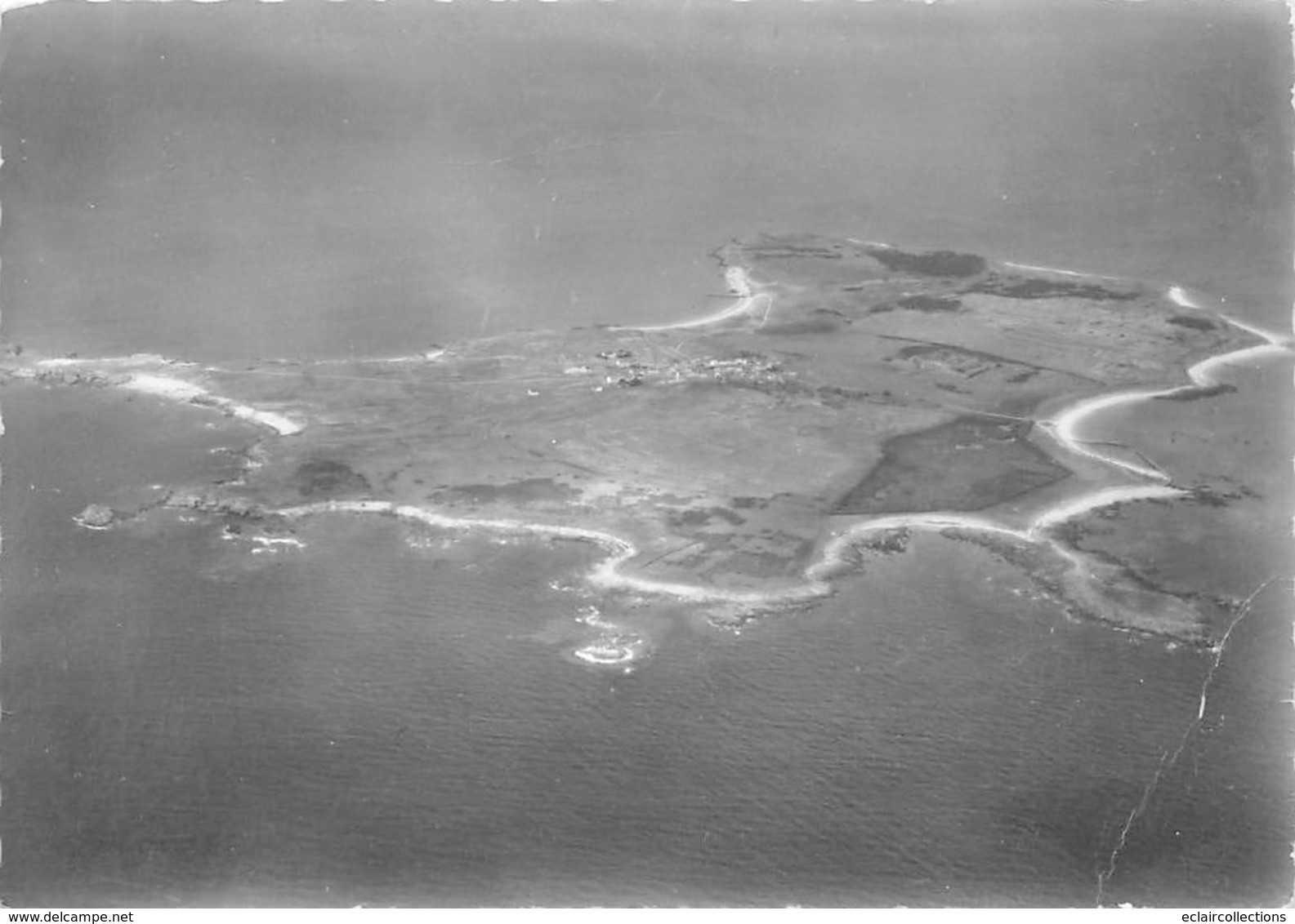 Ile De Hoedic         56           Vue Aérienne  L'ile Au Flottage Sur L'Océan  -  10x15       (Voir Scan) - Other & Unclassified