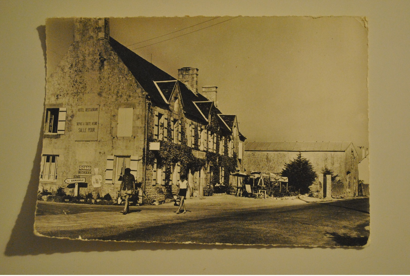 50 Manche Regneville Sur Mer Hotel Beau Rivage ( Cornee Coin Bas Gauche ) - Autres & Non Classés