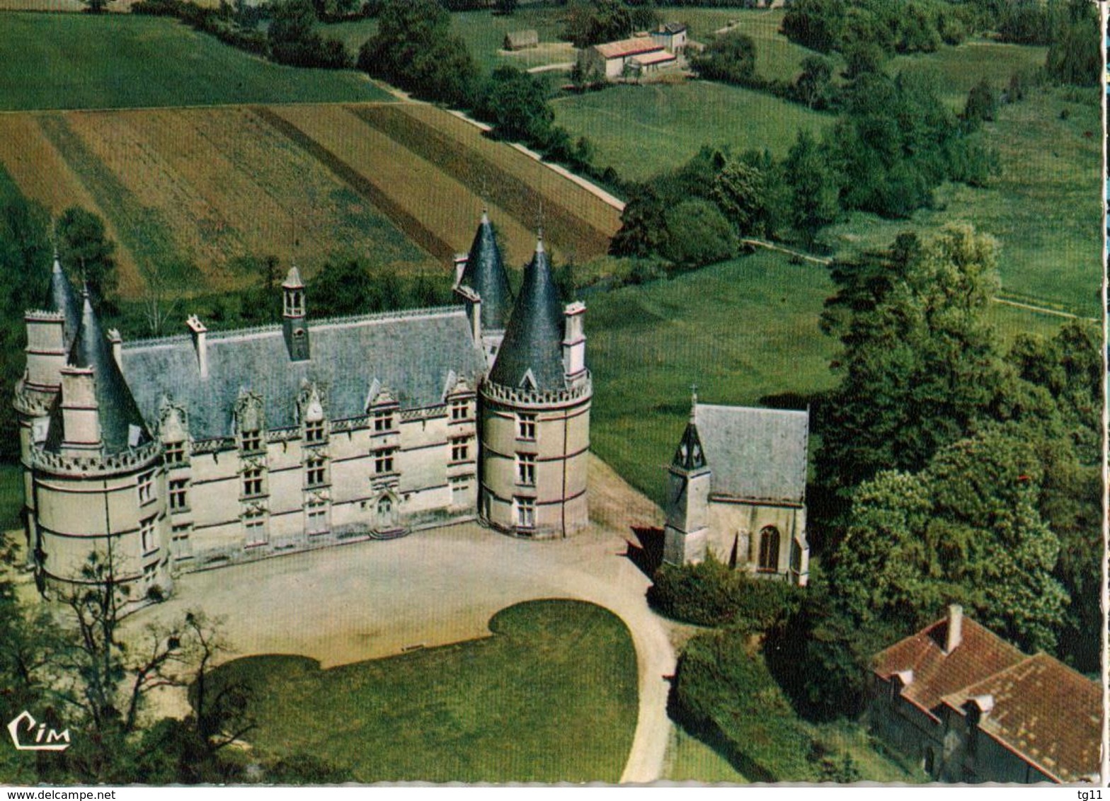 86 - GENÇAY - VUE AÉRIENNE - LE CHÂTEAU DE LA ROCHE - Gencay