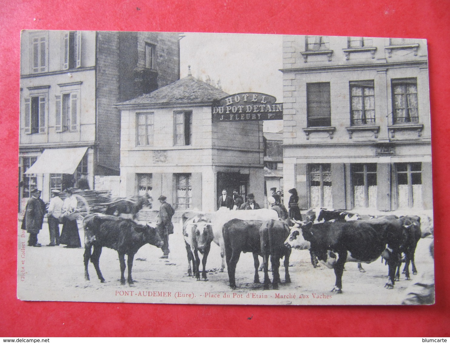 CPA -  PONT AUDEMER - PLACE DU POT D'ETAIN - MARCHE AUX VACHES - Pont Audemer