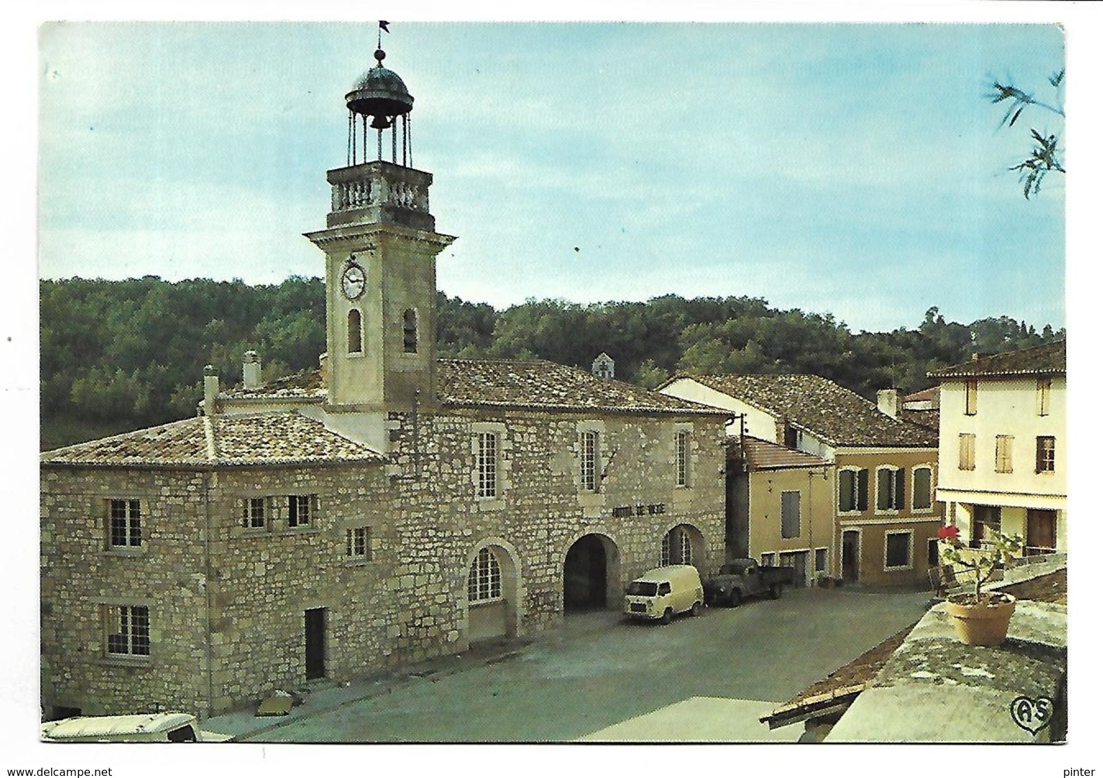 MONTAIGU DE QUERCY - Place De L'Hôtel De Ville - Montaigu De Quercy