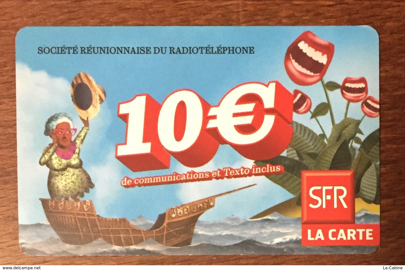 RÉUNION NAVIRE RECHARGE GSM SFR 10 EURO DU 06/11 CARTE PRÉPAYÉE PHONECARD CARD PAS TÉLÉCARTE - Reunión