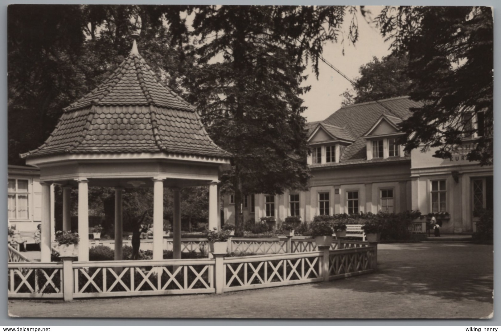 Bad Berka - S/w Goethebrunnen Und Kurhaus - Bad Berka