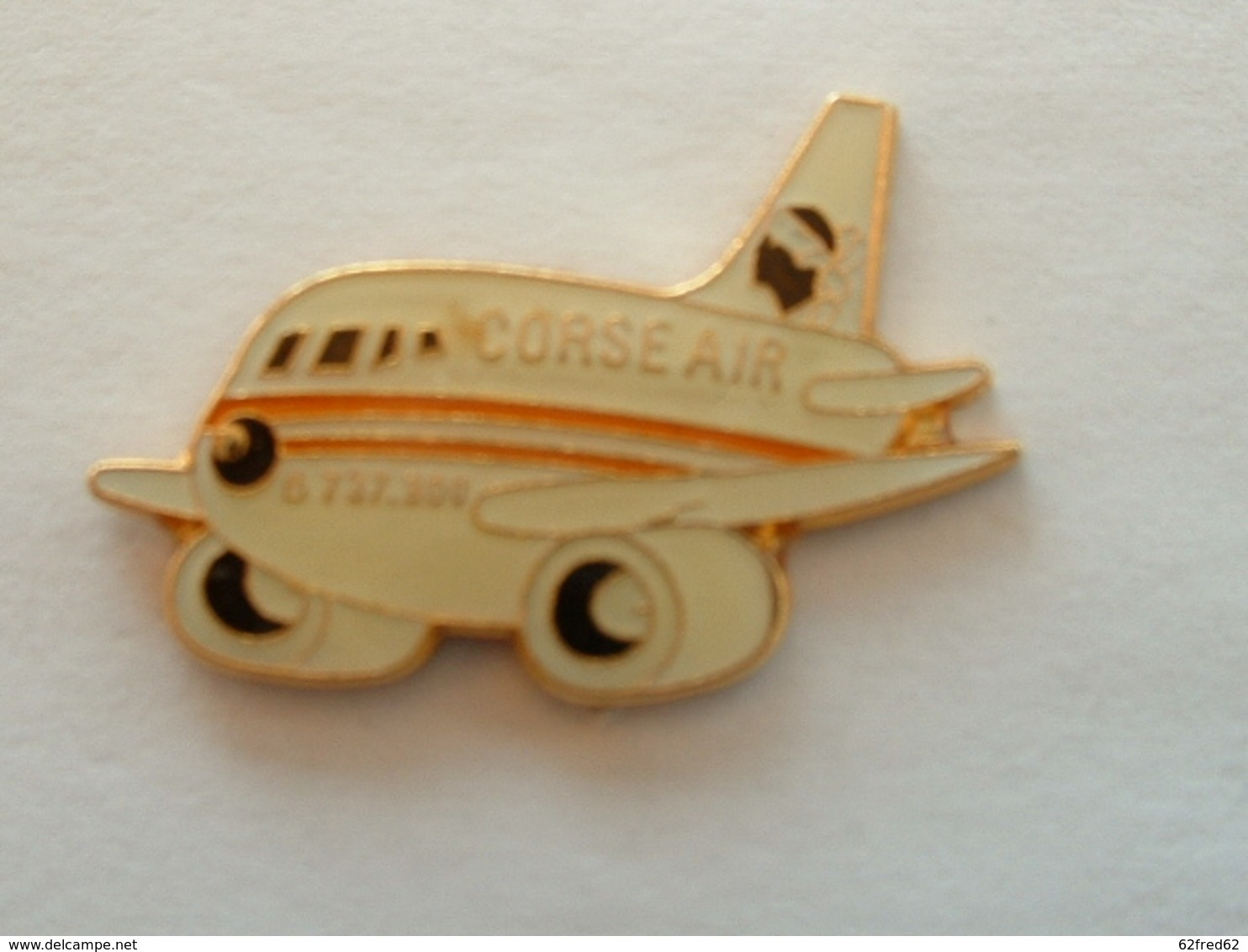 Pin's AVION - COMPAGNIE CORSE AIR - Airplanes