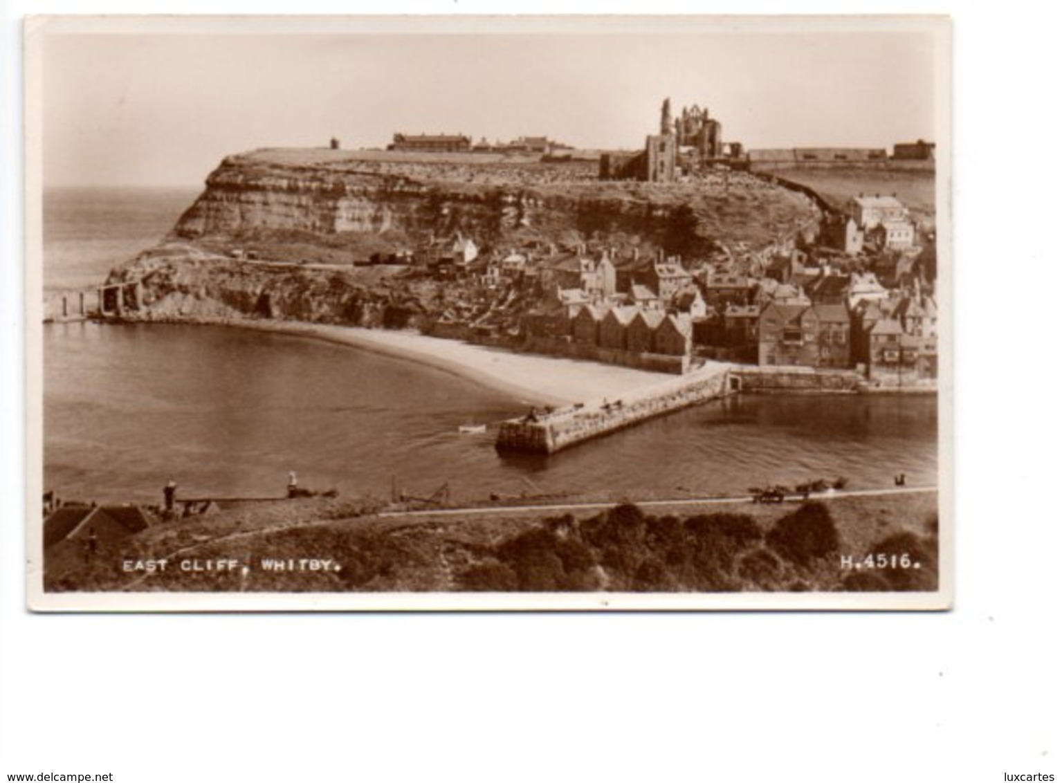 WHITBY. EAST CLIFFS. - Whitby