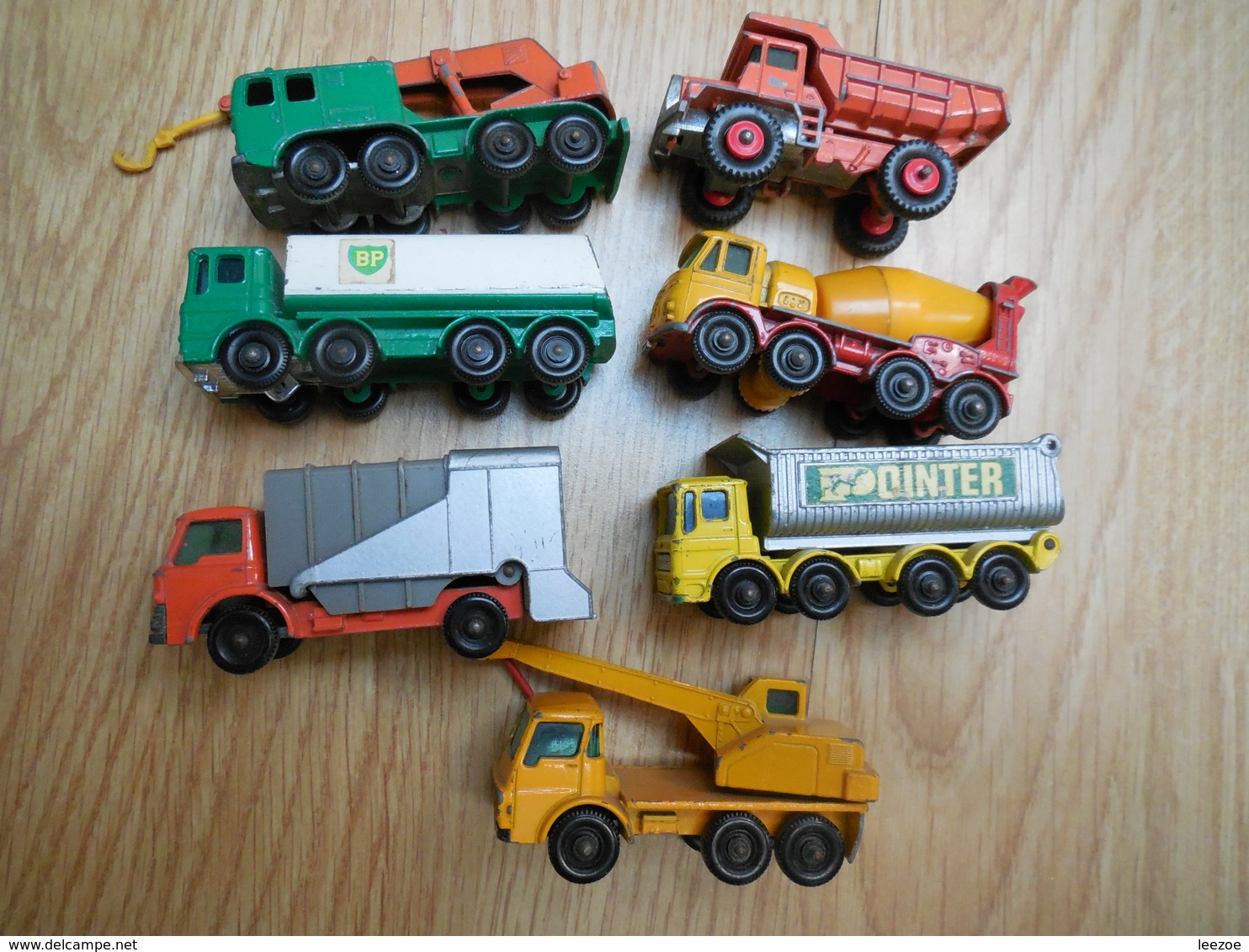 matchbox véhicules de chantier wheel crane.mack dump truck.petrol tanker. truck n°21.refuse truck.wheel tipper.dodge