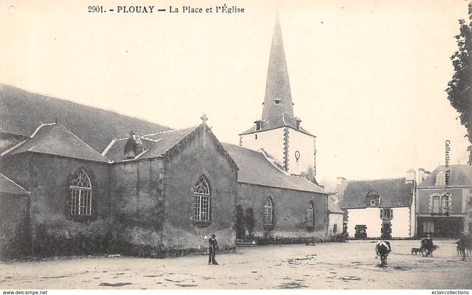 Plouay        56      La Place Et L'église     (Voir Scan) - Other & Unclassified