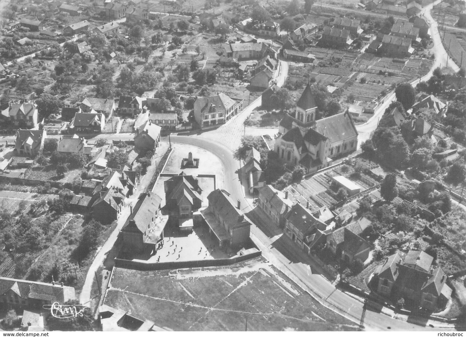 02 RARE FOLEMBRAY VUE AERIENNE / EGLISE / ECOLE - Otros & Sin Clasificación