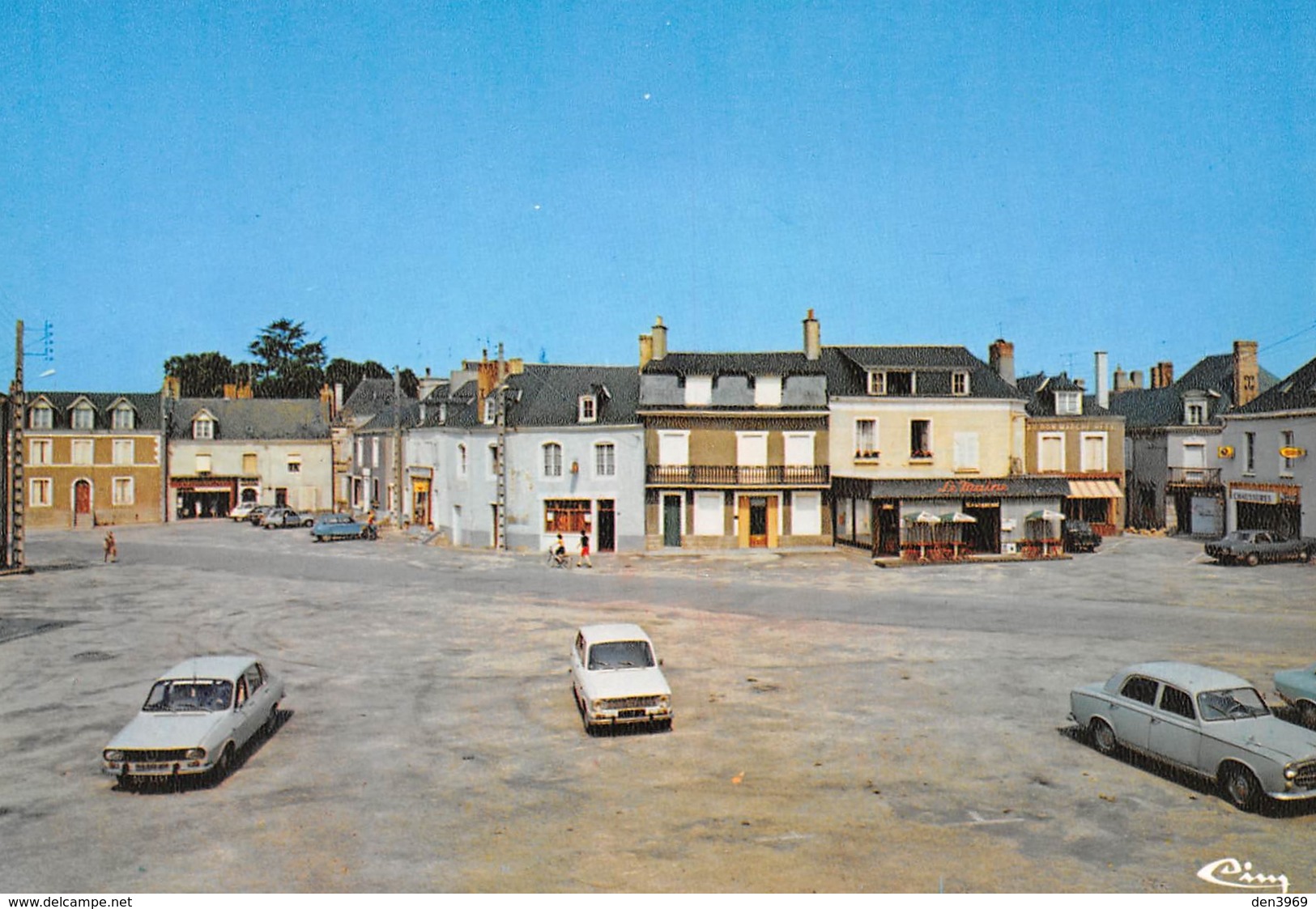 MESLAY-du-MAINE - La Place Du Marché - Automobiles - Meslay Du Maine