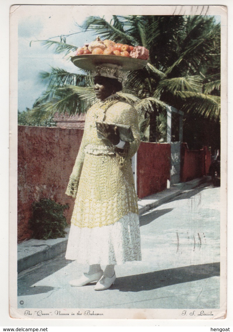 Carte Postale , Postcard écrite Le 21/02/1952 , Timbre Enlevé , The " Queen " Nassau In The Bahamas - Bahamas