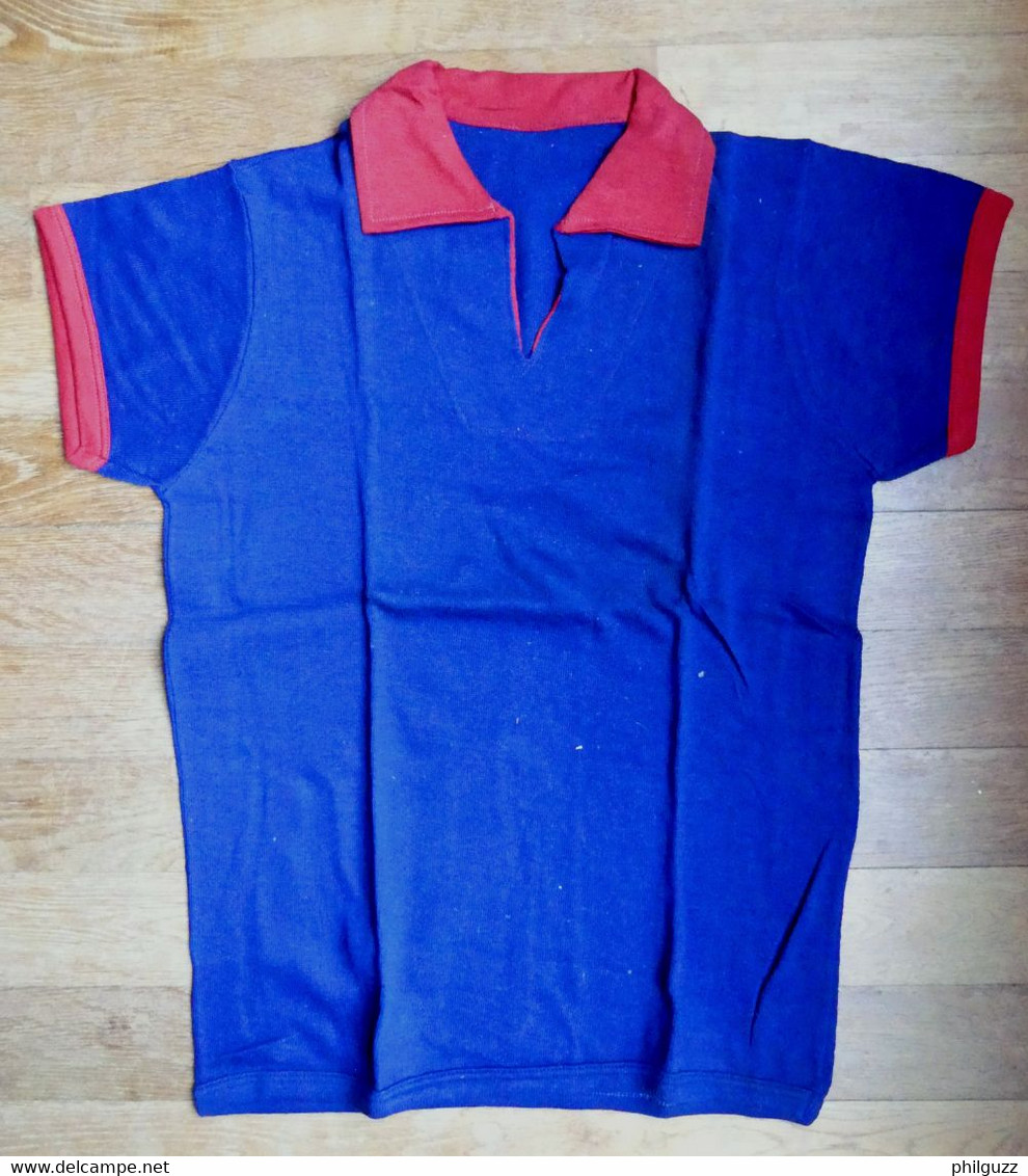 1 CHEMISE MAILLOT DE FOOT Manches Courtes EN COTON BLEU Liserets Rouges Années 40-50 - Autres & Non Classés