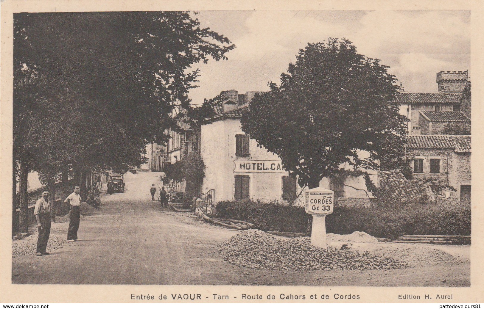 CPA (81)  VAOUR Route De Cahors Et De Cordes Borne Michelin  (2 Scans) - Vaour