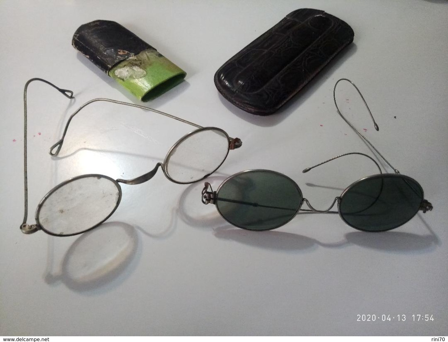 2 Occhiali Glasses Gafas Lunettes Old Rotondi Antichi Con Custodia Pelle 1 Da Vista 1 Da Sole - Otros & Sin Clasificación