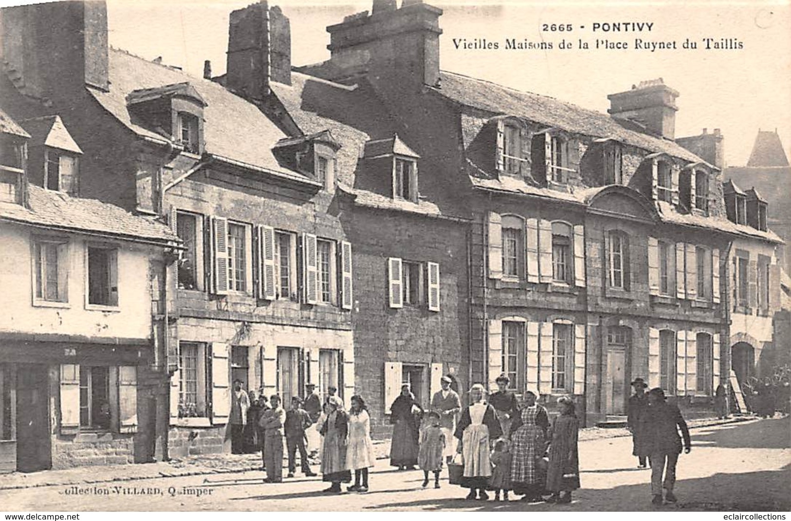 Pontivy          56      Vieilles Maisons De La Place Ruynet Du Taillis       (Voir Scan) - Pontivy