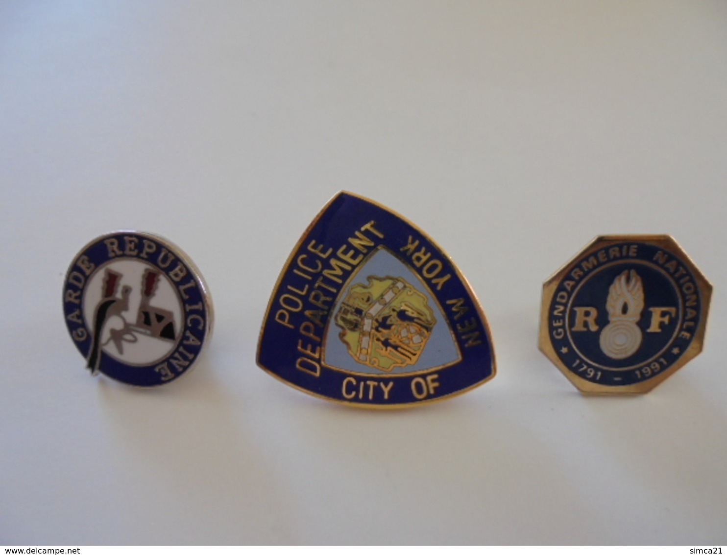 LOT 5 PIN'S GENDARMERIE POLICE - Policia