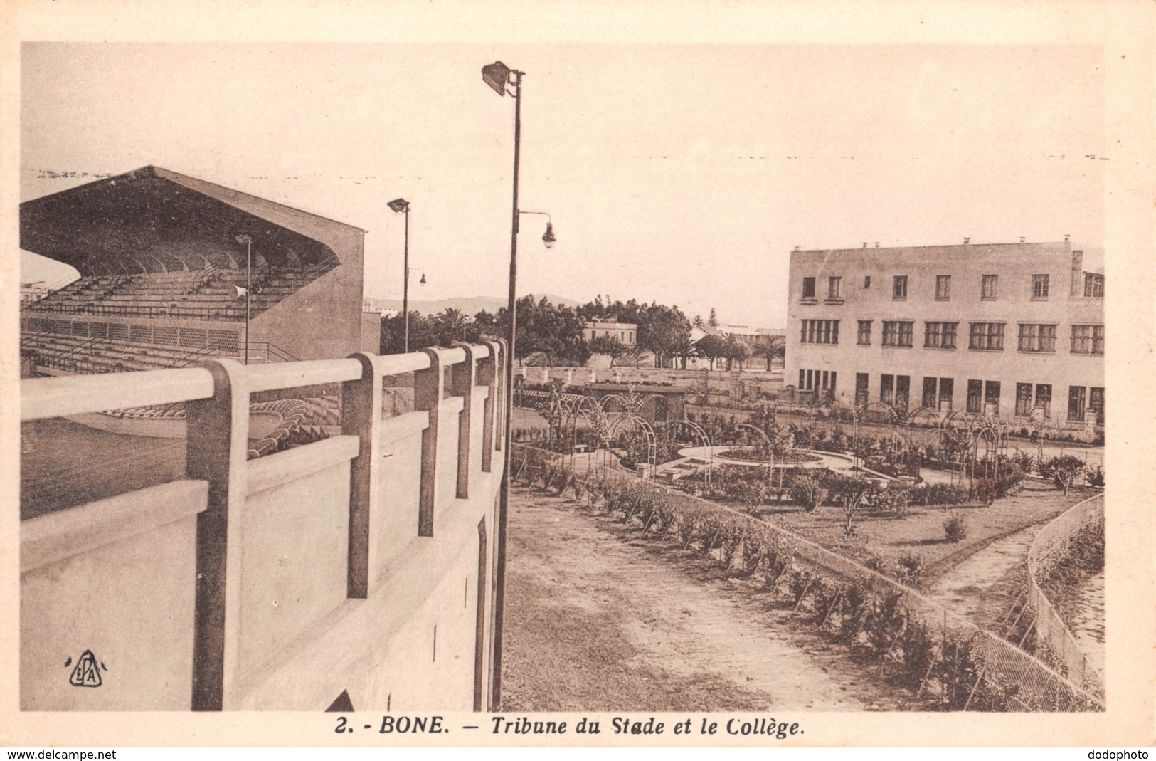 R344089 Bone. Tribune Du Stade Et Le College. E. P. A. Editions Photo Africaines - Monde