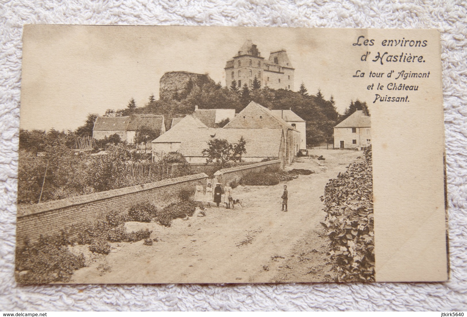 Agimont "La Tour Et Le Château" - Hastiere